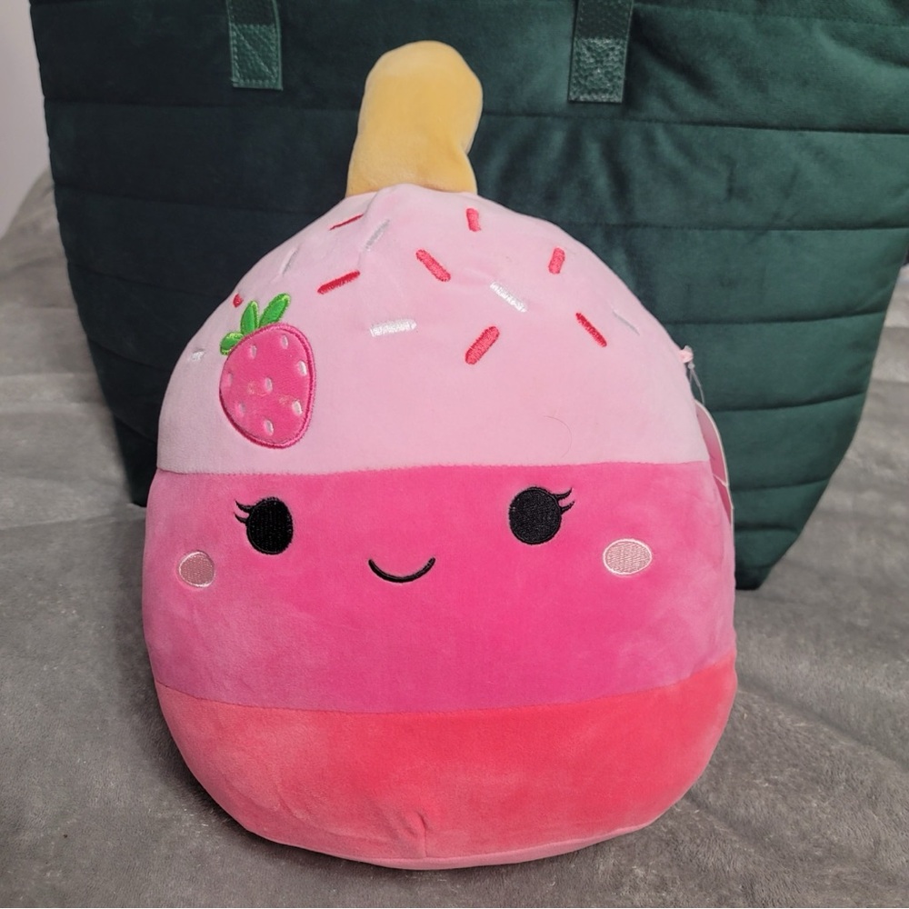 NWT, Pama the Pink Strawberry Cake Pop 14 inch squishmallow